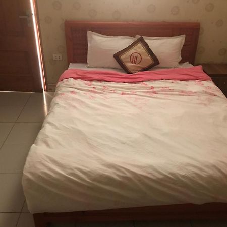 Hoanglong Hotel Ханой Екстериор снимка
